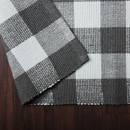 Plaid Cabin Charm - Machine Washable Area Rug