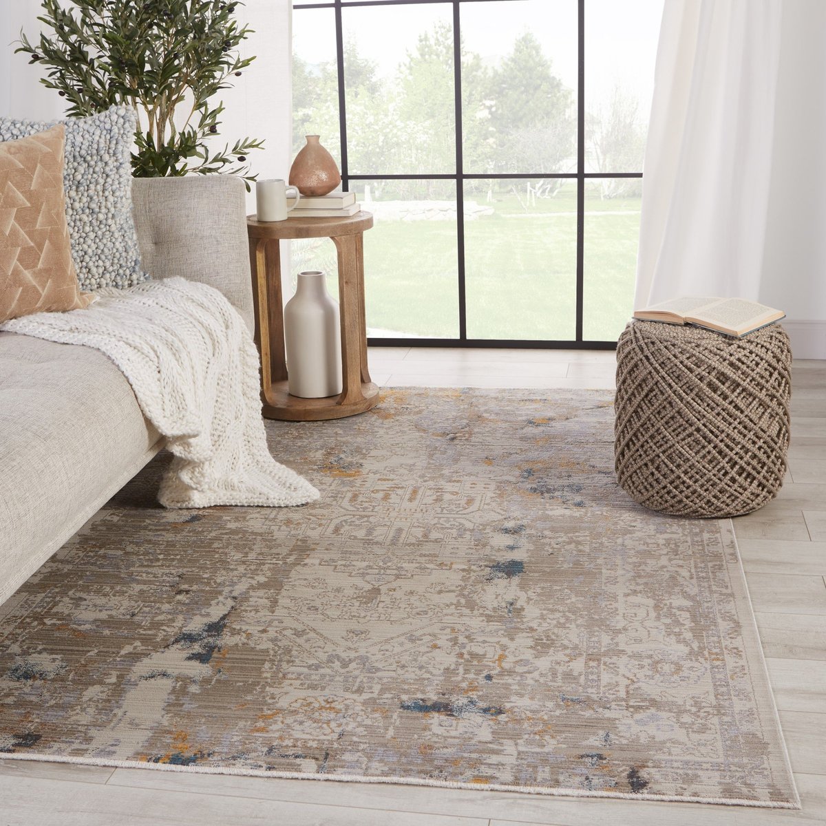 Majestic Lake Indoor/Outdoor Gray/Beige Runner Rug