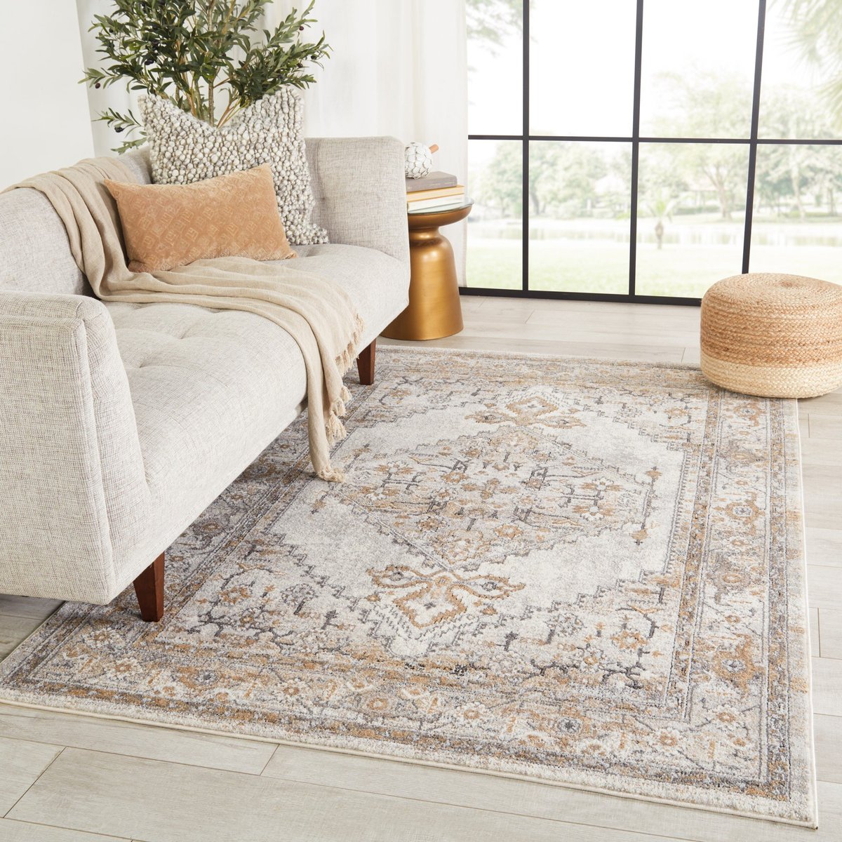 Classique Château Indoor/Outdoor Gray/Beige Runner Rug